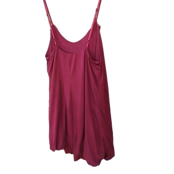 NWT- Burgundy Knit Spaghetti Strap Summer Blouse. Medium - Picture 8 of 12